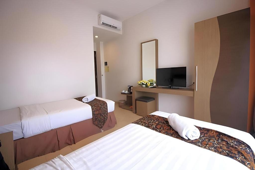 Grand Malioboro Yogyakarta Hotell Exteriör bild