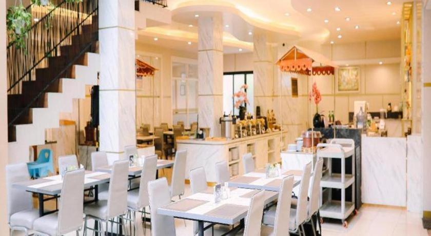 Grand Malioboro Yogyakarta Hotell Exteriör bild