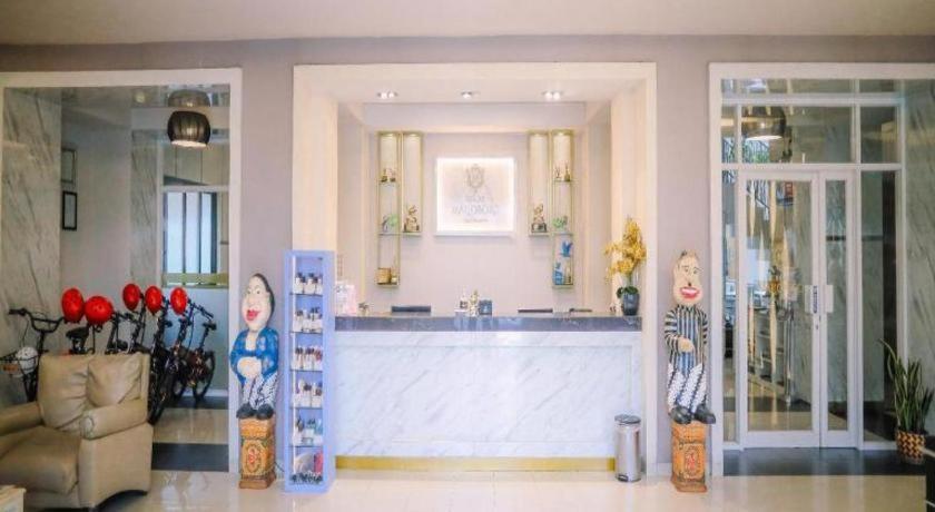 Grand Malioboro Yogyakarta Hotell Exteriör bild