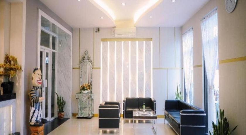 Grand Malioboro Yogyakarta Hotell Exteriör bild