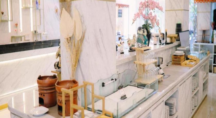 Grand Malioboro Yogyakarta Hotell Exteriör bild