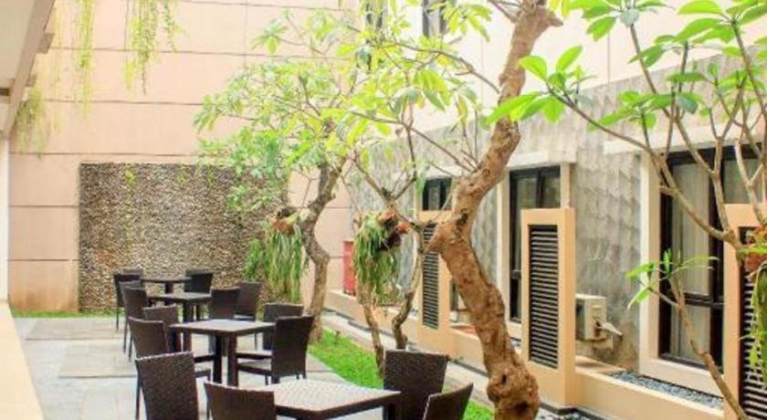 Grand Malioboro Yogyakarta Hotell Exteriör bild