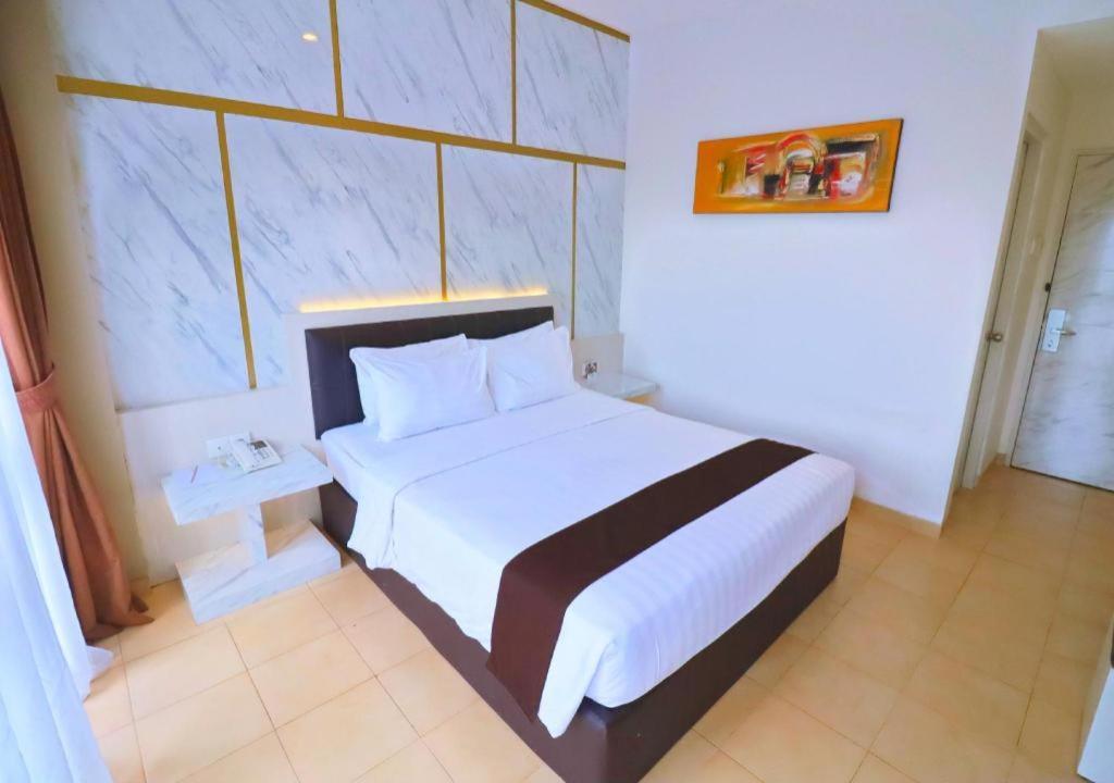 Grand Malioboro Yogyakarta Hotell Exteriör bild