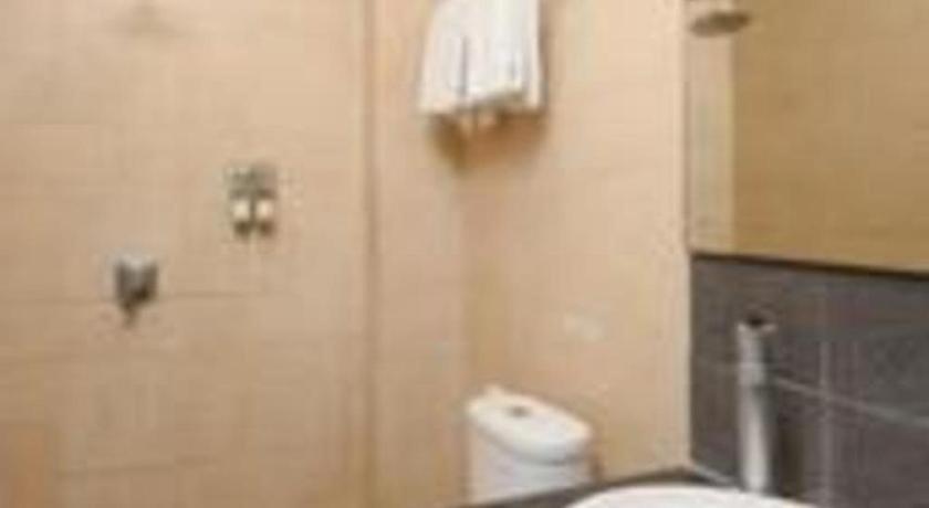 Grand Malioboro Yogyakarta Hotell Exteriör bild