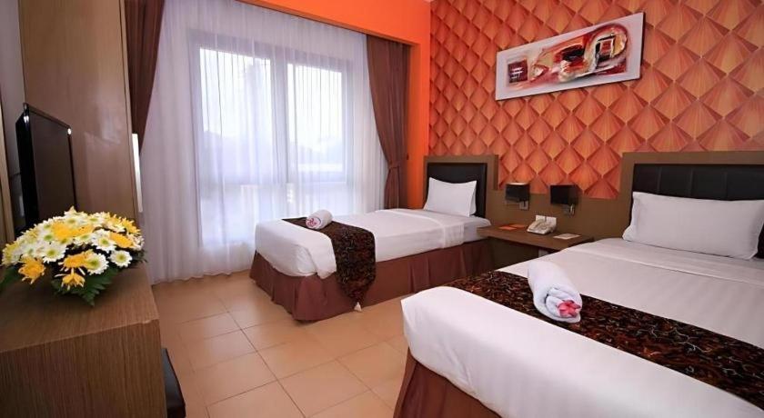 Grand Malioboro Yogyakarta Hotell Exteriör bild