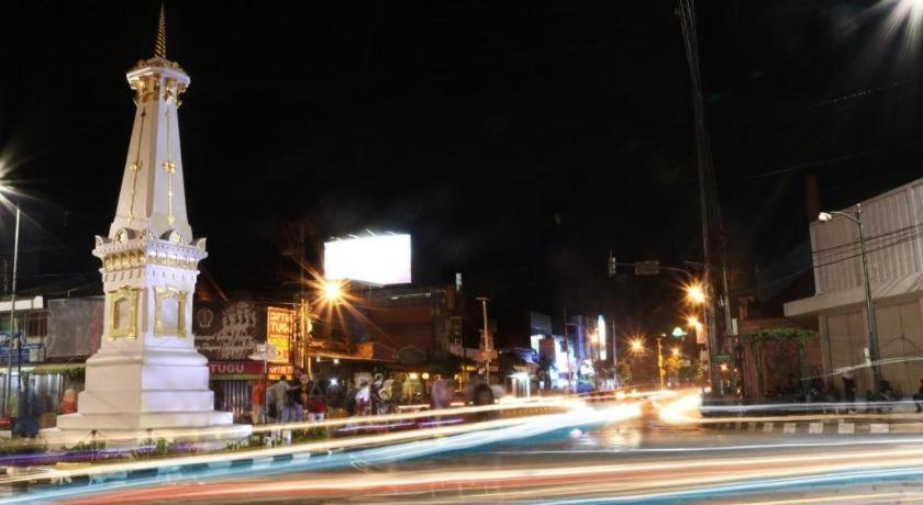 Grand Malioboro Yogyakarta Hotell Exteriör bild