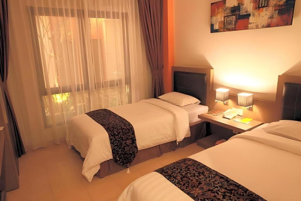 Grand Malioboro Yogyakarta Hotell Exteriör bild